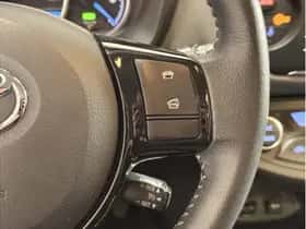 Toyota Yaris (2018) thumbnail 12
