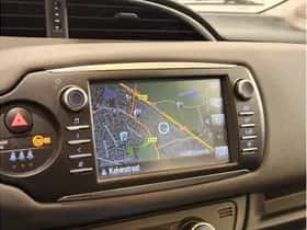 Toyota Yaris (2018) thumbnail 14