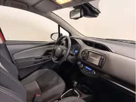 Toyota Yaris (2018) thumbnail 5