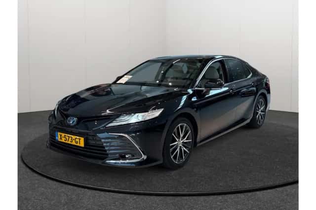 Toyota Camry (2023) thumbnail 1