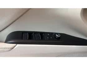 Toyota Camry (2023) thumbnail 16