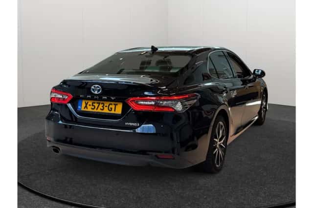 Toyota Camry (2023) thumbnail 4