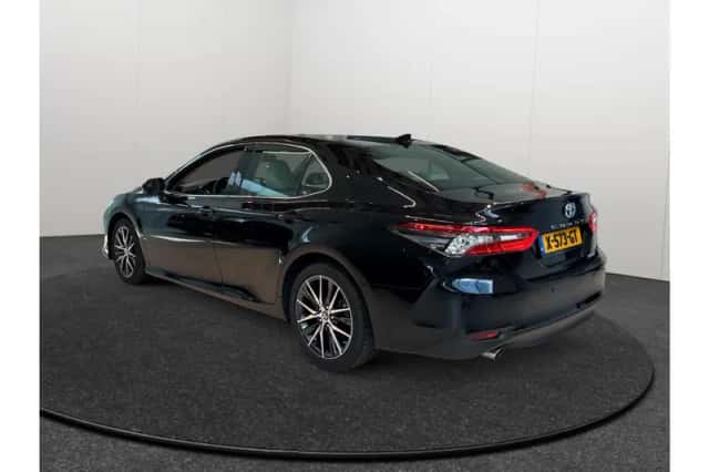 Toyota Camry (2023) thumbnail 5