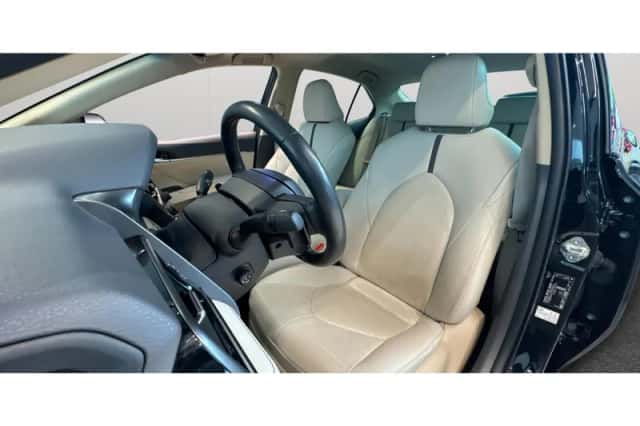 Toyota Camry (2023) thumbnail 6