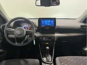 Toyota Yaris (2025) thumbnail 2