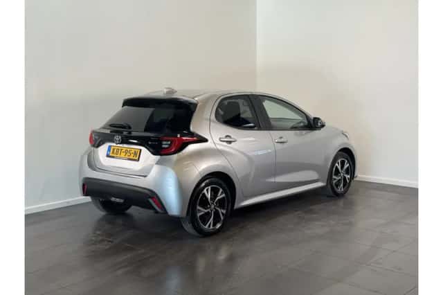 Toyota Yaris (2025) thumbnail 5