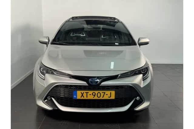 Toyota Corolla (2019) thumbnail 3