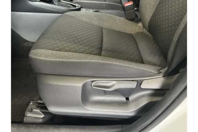 Toyota Yaris Cross (2026) thumbnail 6