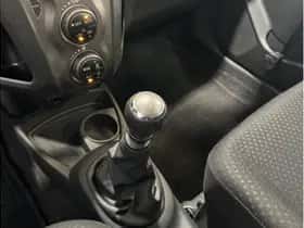Toyota Yaris (2011) thumbnail 14