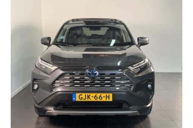 Toyota RAV4 (2023) thumbnail 3