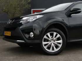 Toyota RAV4 (2013) thumbnail 2