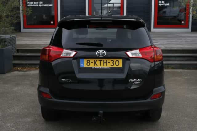 Toyota RAV4 (2013) thumbnail 6