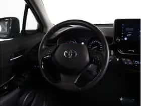 Toyota C-HR (2023) thumbnail 11