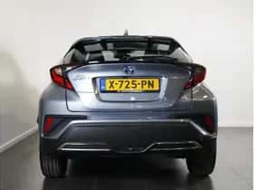 Toyota C-HR (2023) thumbnail 5