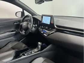 Toyota C-HR (2022) thumbnail 6