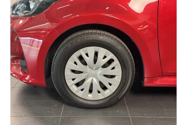Toyota Yaris (2022) thumbnail 4