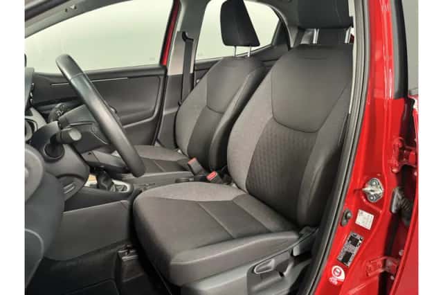 Toyota Yaris (2022) thumbnail 6