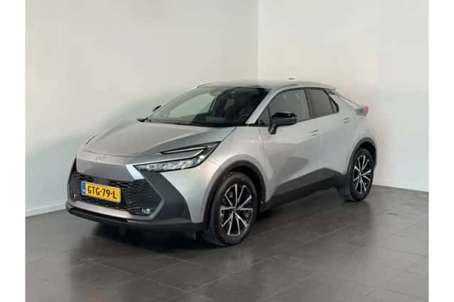Toyota C-HR (2024) thumbnail 1
