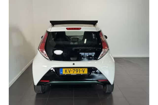Toyota Aygo (2016) thumbnail 5
