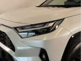 Toyota RAV4 (2025) thumbnail 2