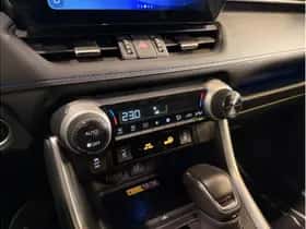 Toyota RAV4 (2025) thumbnail 13