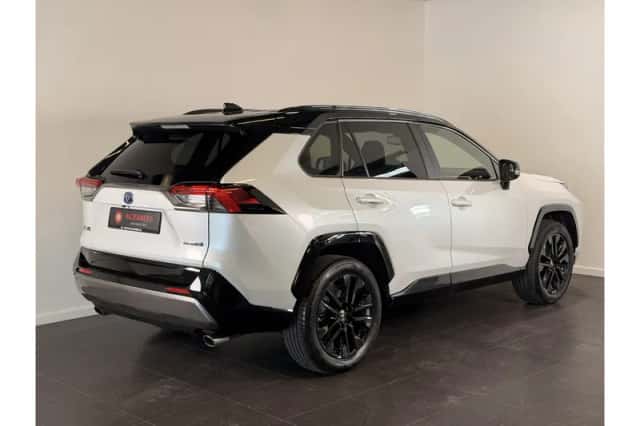 Toyota RAV4 (2025) thumbnail 6