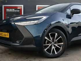 Toyota C-HR (2025) thumbnail 3