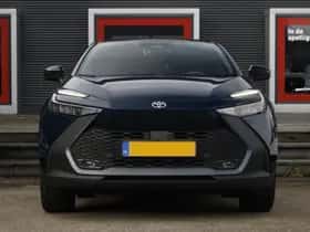 Toyota C-HR (2025) thumbnail 4