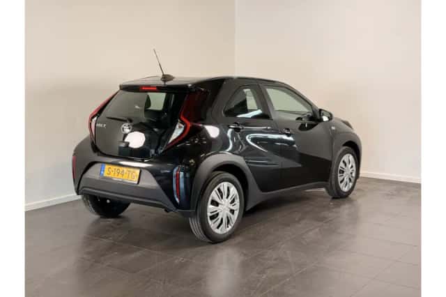 Toyota Aygo X (2023) thumbnail 3
