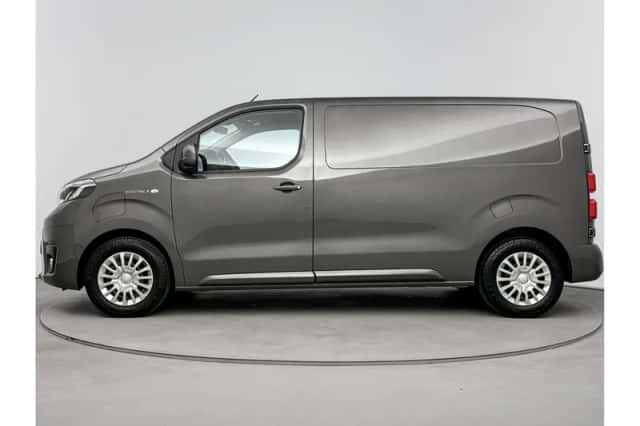 Toyota Proace (2025) thumbnail 3
