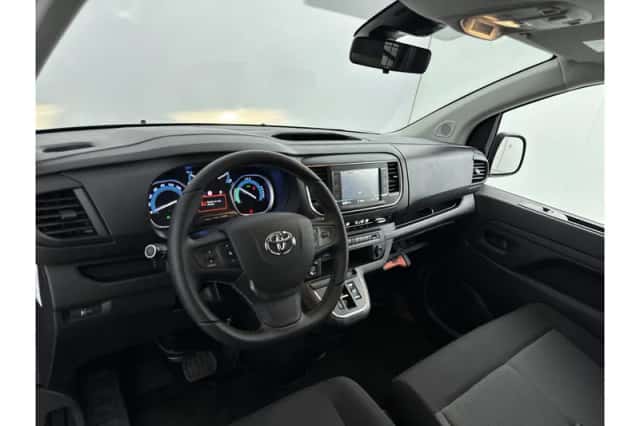 Toyota Proace (2025) thumbnail 4