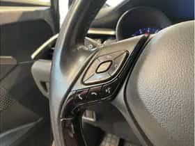 Toyota C-HR (2019) thumbnail 15