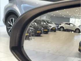 Toyota C-HR (2019) thumbnail 19