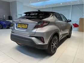 Toyota C-HR (2019) thumbnail 5