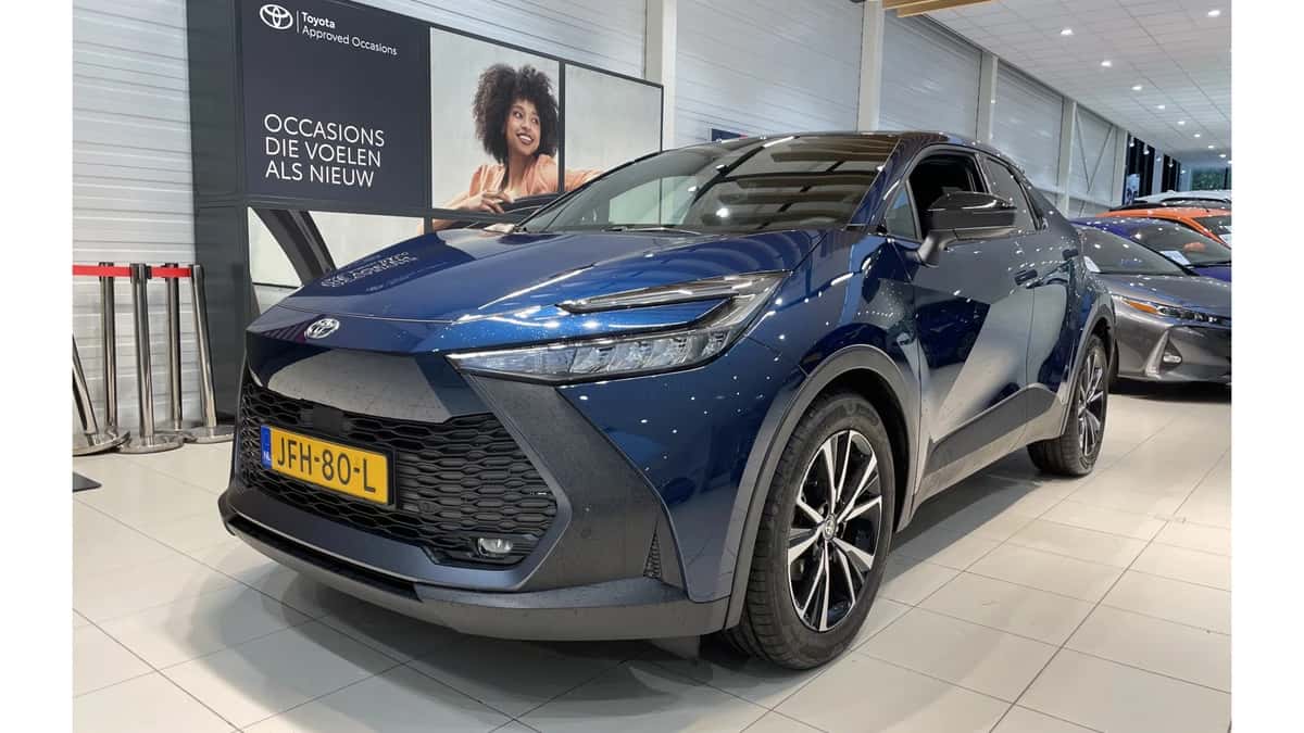 Toyota C-HR (2025) — foto 1