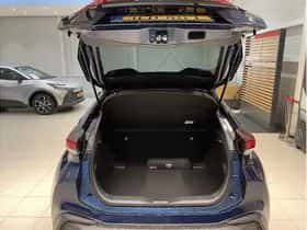 Toyota C-HR (2025) thumbnail 4