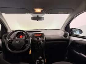 Toyota Aygo (2019) thumbnail 2