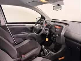 Toyota Aygo (2019) thumbnail 7