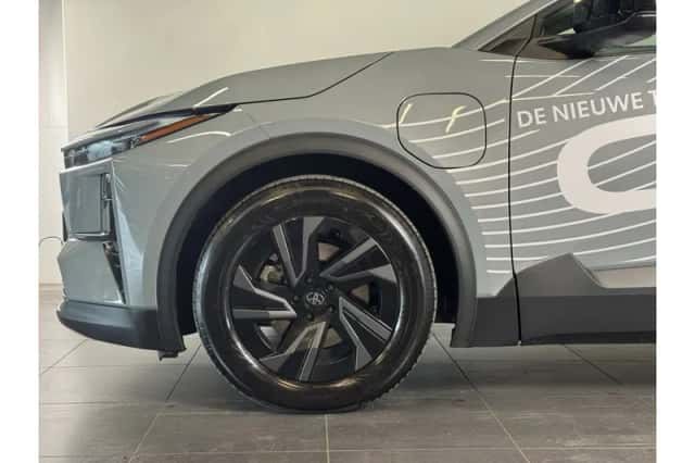 Toyota C-HR+ (2026) thumbnail 2