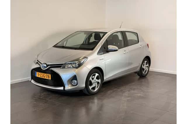 Toyota Yaris (2015) thumbnail 1
