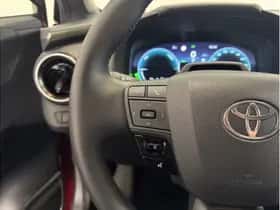 Toyota C-HR (2024) thumbnail 13