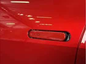 Toyota C-HR (2024) thumbnail 5