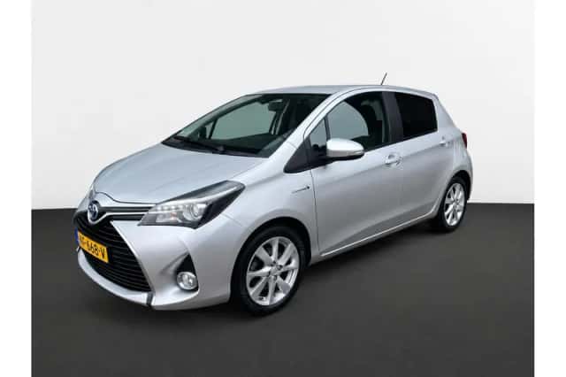 Toyota Yaris (2015) thumbnail 1