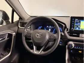 Toyota RAV4 (2021) thumbnail 13
