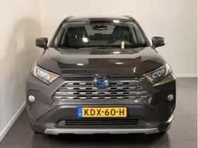 Toyota RAV4 (2021) thumbnail 4