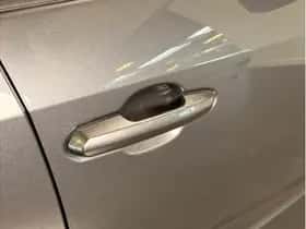 Toyota RAV4 (2021) thumbnail 8