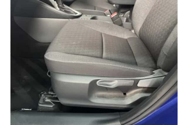 Toyota Yaris (2020) thumbnail 5