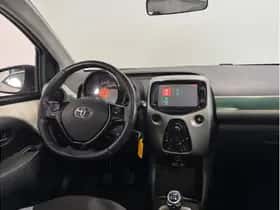 Toyota Aygo (2016) thumbnail 2