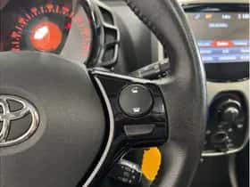 Toyota Aygo (2016) thumbnail 11