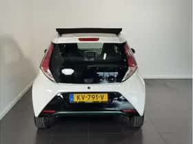Toyota Aygo (2016) thumbnail 5